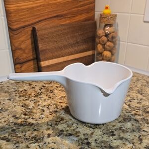 Corningware M-68-B 1QT Double Spout Sauce Pan Measuring Cup Marks